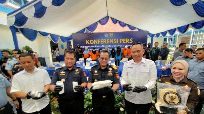 Bea Cukai Makassar Gagalkan Penyelundupan 2 Kg Sabu