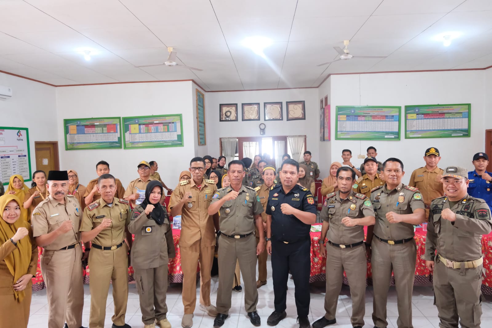 Gempur Rokok Ilegal, Pemkab Lutim dan Bea Cukai Jadikan Burau Kecamatan Percontohan