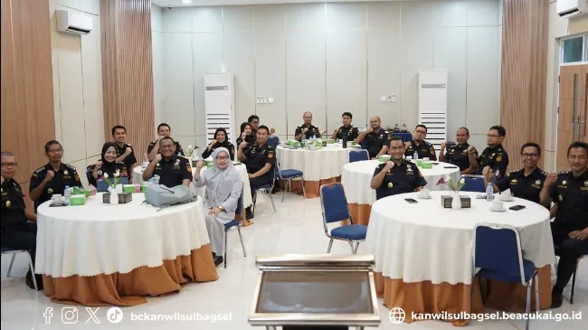 Bea Cukai Sulbagsel Gelar Dialog Kehumasan, Soroti Kekuatan Public Speaking