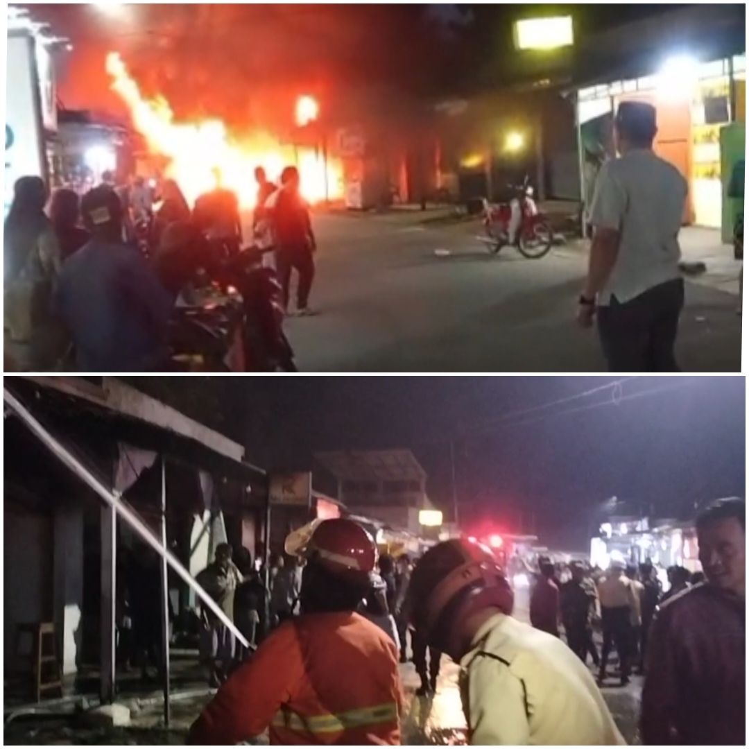 Kebakaran Hebat Melanda Sebuah Toko Madura Yang Berada di Jalan Pasar Muara