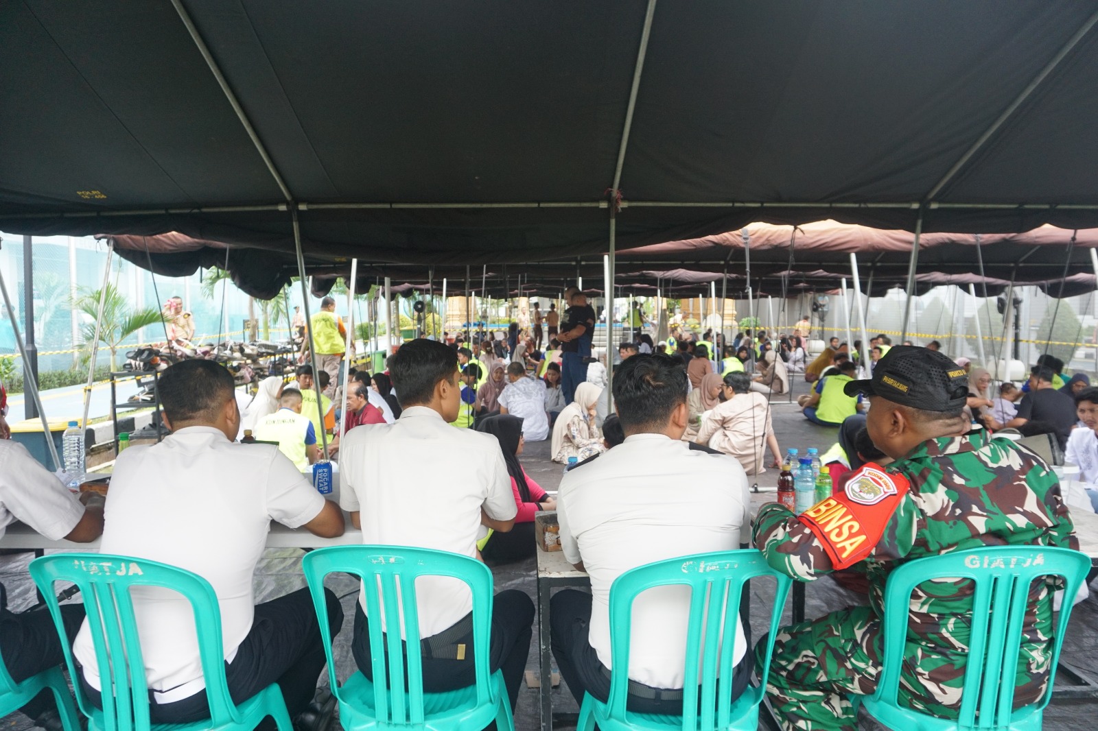 Ratusan Keluarga Padati Lapas di Hari Pertama Lebaran