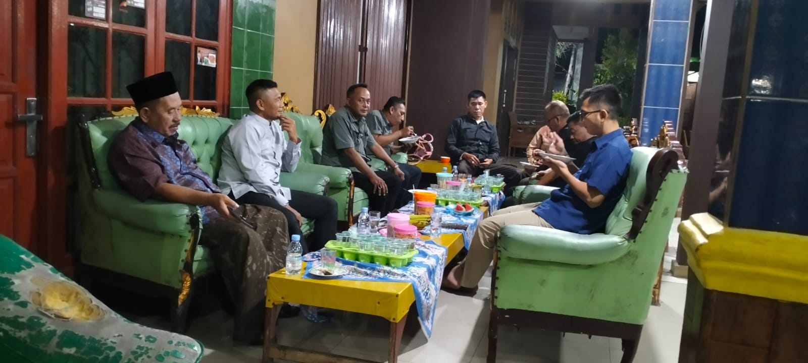 Sinergi di Hari Fitri: Kades Muarabakti H. Asmawi Sambut Kunjungan Mayor Eko Bagus Saputra SH